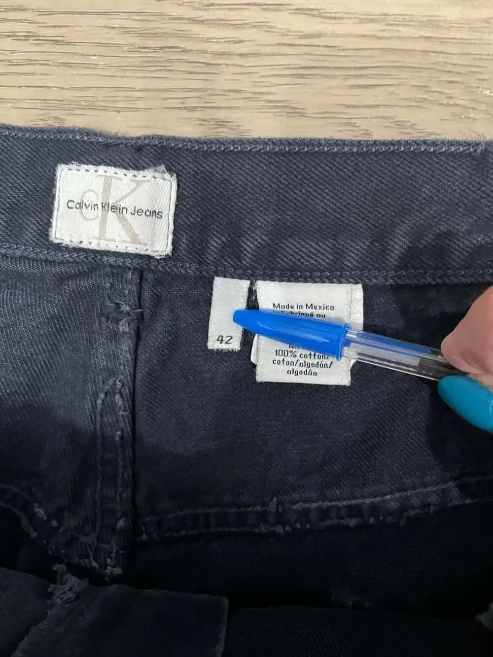 Calvin Klein Jeans Vintage Easy Fit Garment Dye Denim Shorts Size 42
